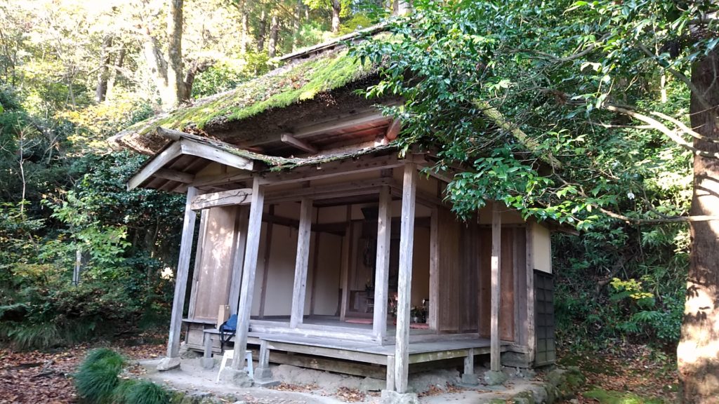 燕市にある国上寺 五合庵に行ってきました 国内 海外旅行予約 旅館 ホテル 個人旅行 団体旅行は新潟トラベル